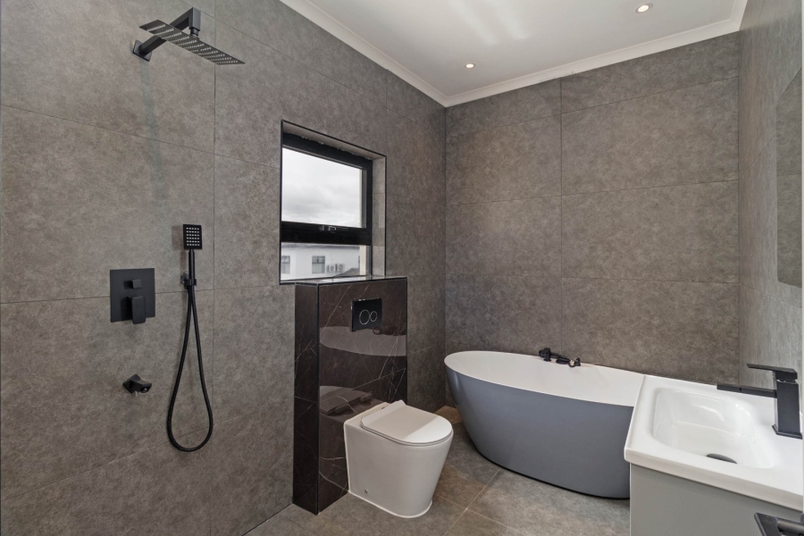 3 Bedroom Property for Sale in Sandown Western Cape